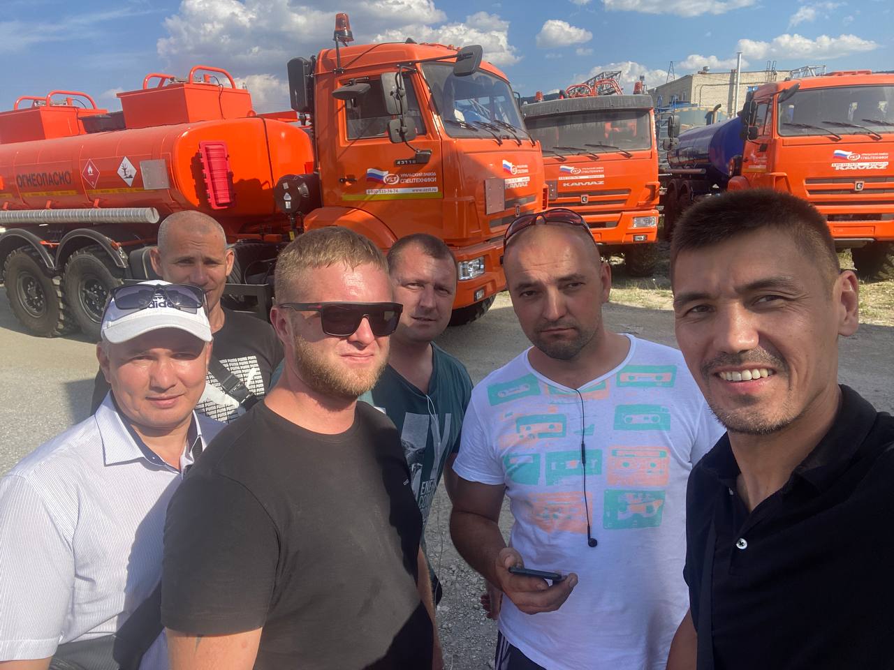 Команда и транспорт AVAN Logistic